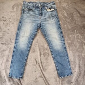American Eagle Jeans Mens 34x30 Blue Move Free Athletic Fit Light Wash Denim